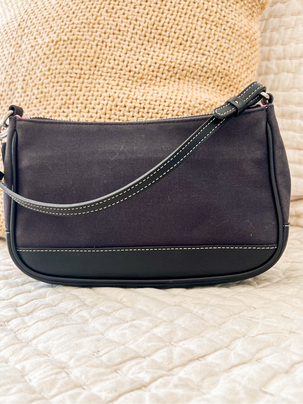Coach Vintage Y2K Black Fabric & Leather Shoulder Bag Style 7769 Pink Lining